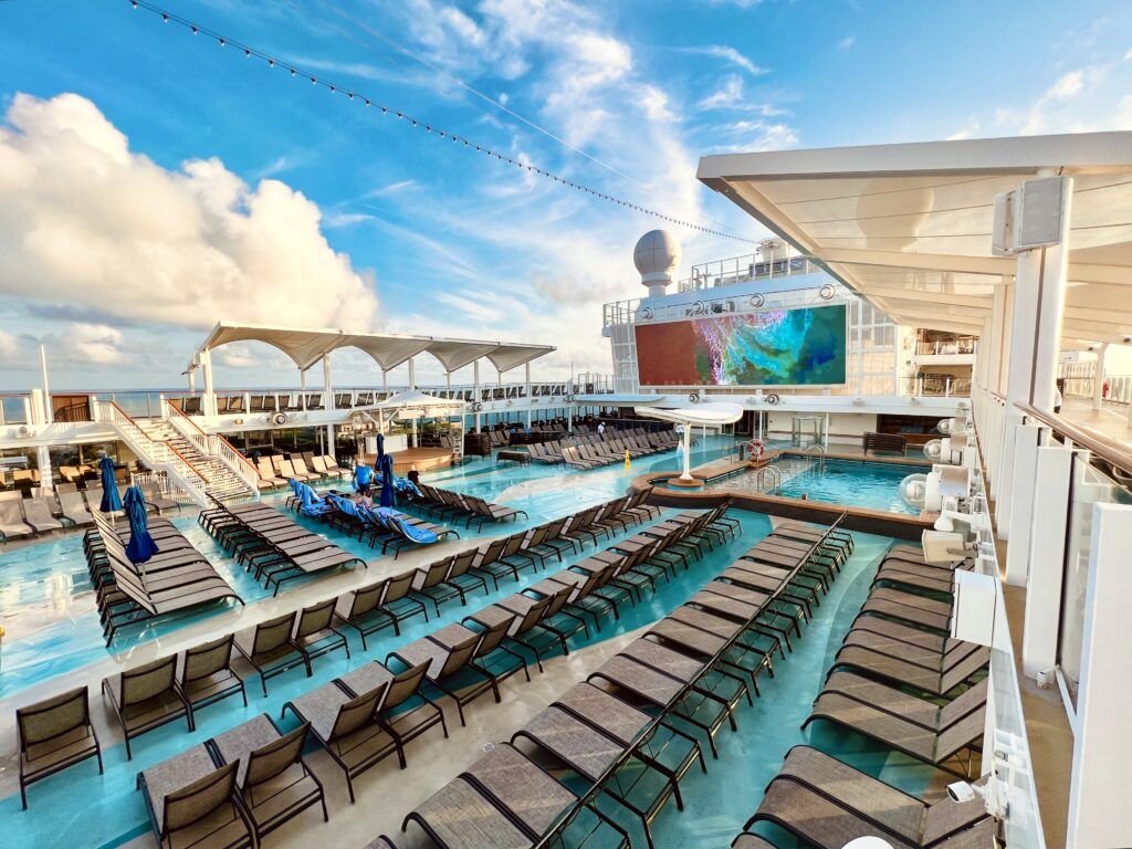 Norwegian Joy pool deck