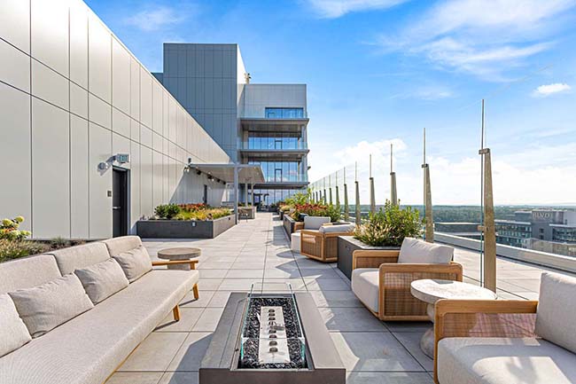 Jw marriott residences reston station rooftop lounge 650