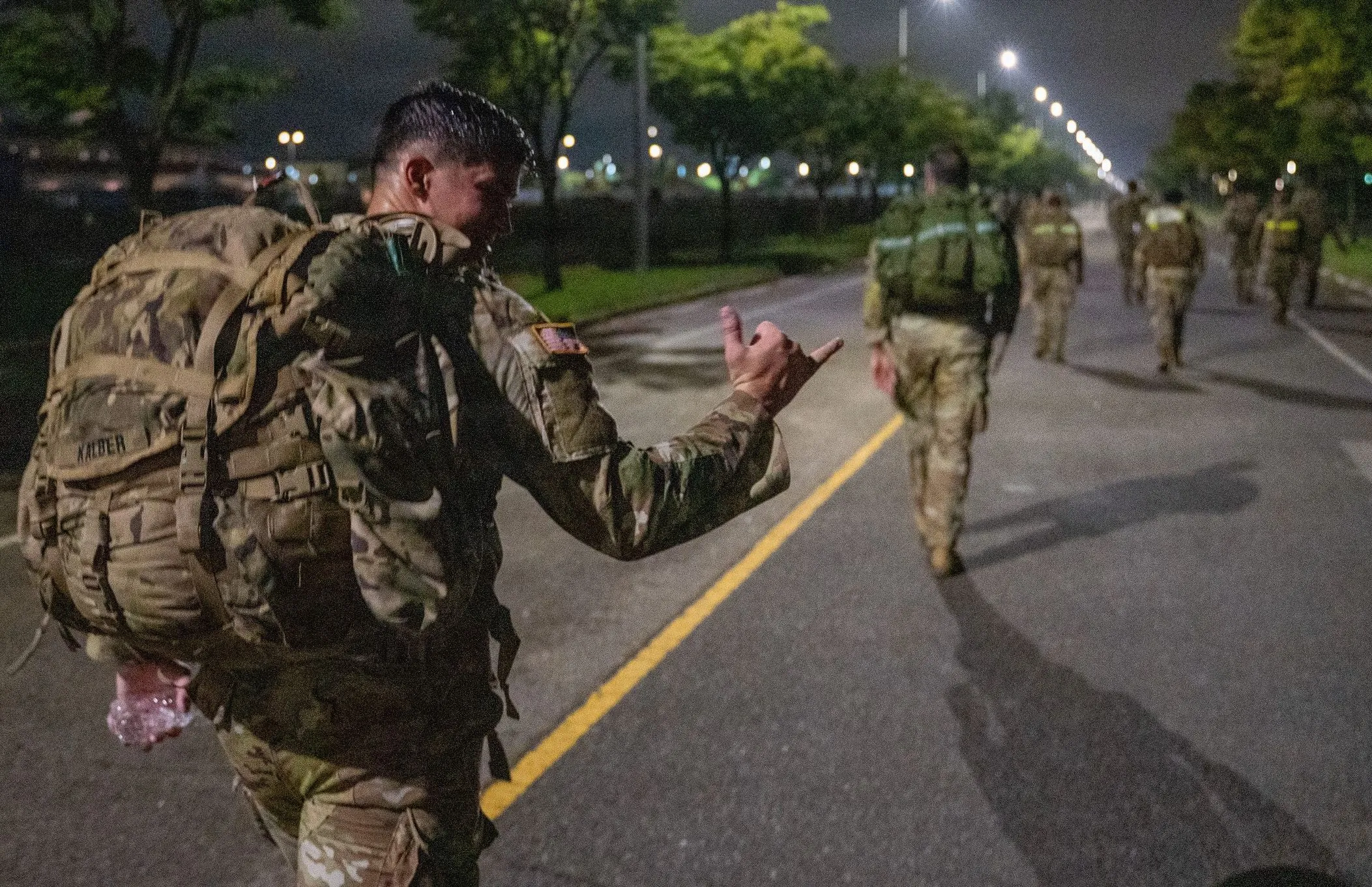 Thousands of US soldiers ruck for a Danish Air Force medal