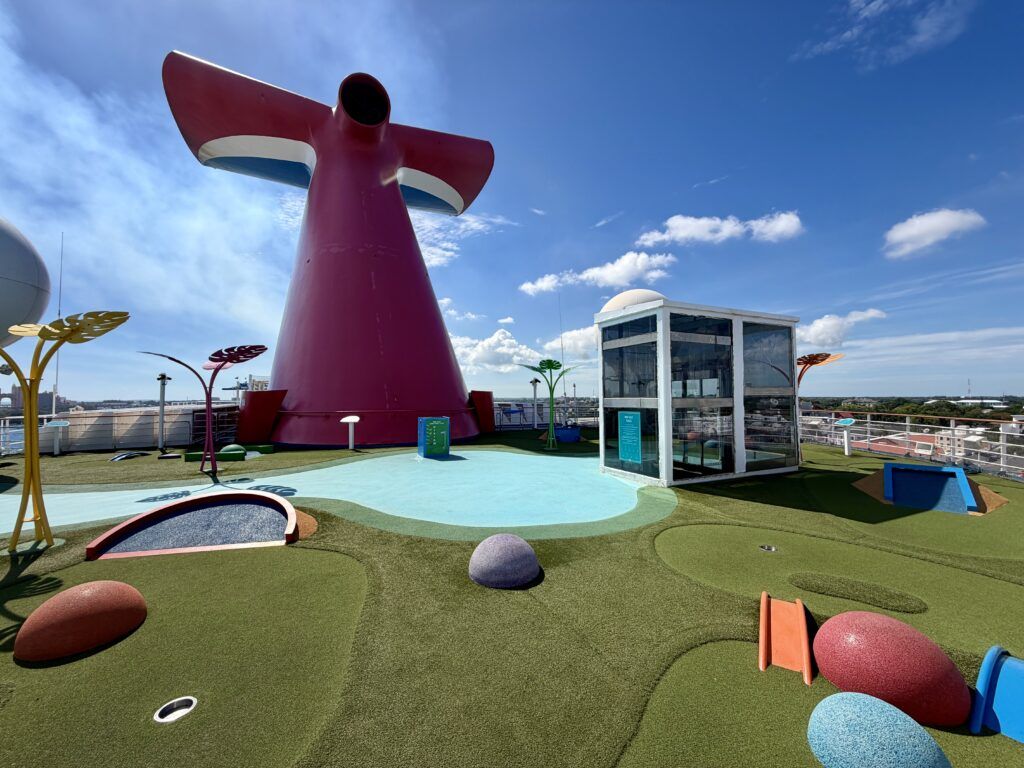Carnival Sunrise mini golf putt putt