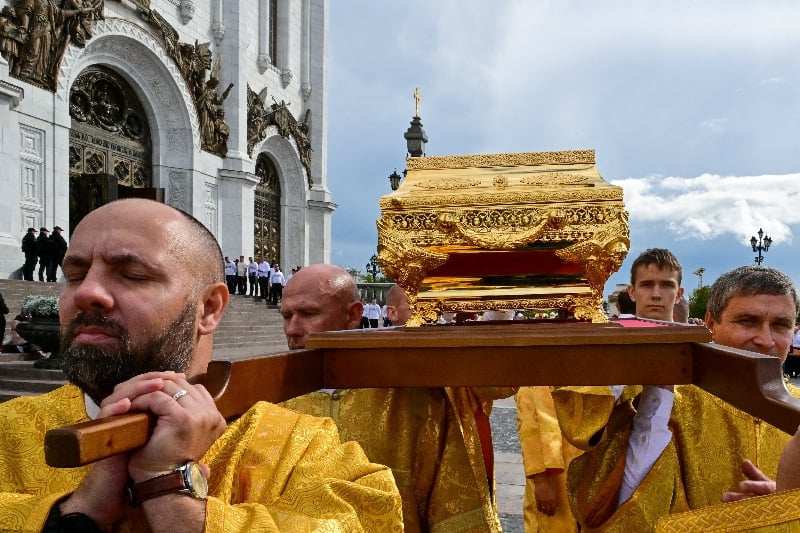 Russia sends bones of medieval warrior prince to Ukraine front to boost morale