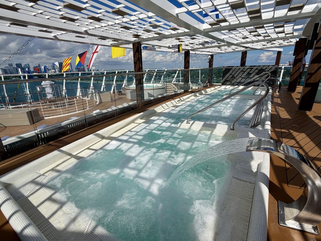 Oceania Allura thalassotherapy pool spa